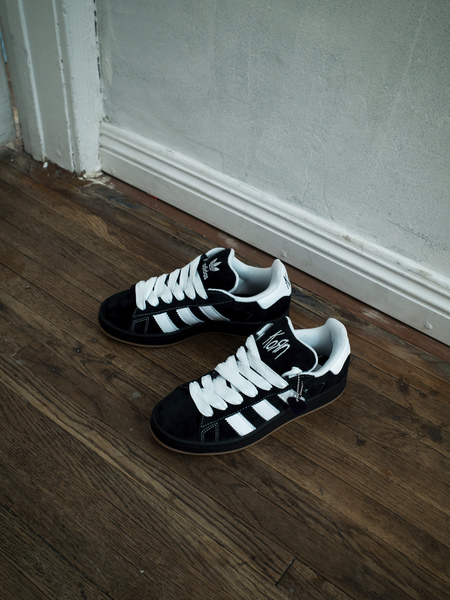 Mantingueu el vostre aspecte esportiu amb les subtils adidas 3 Stripes